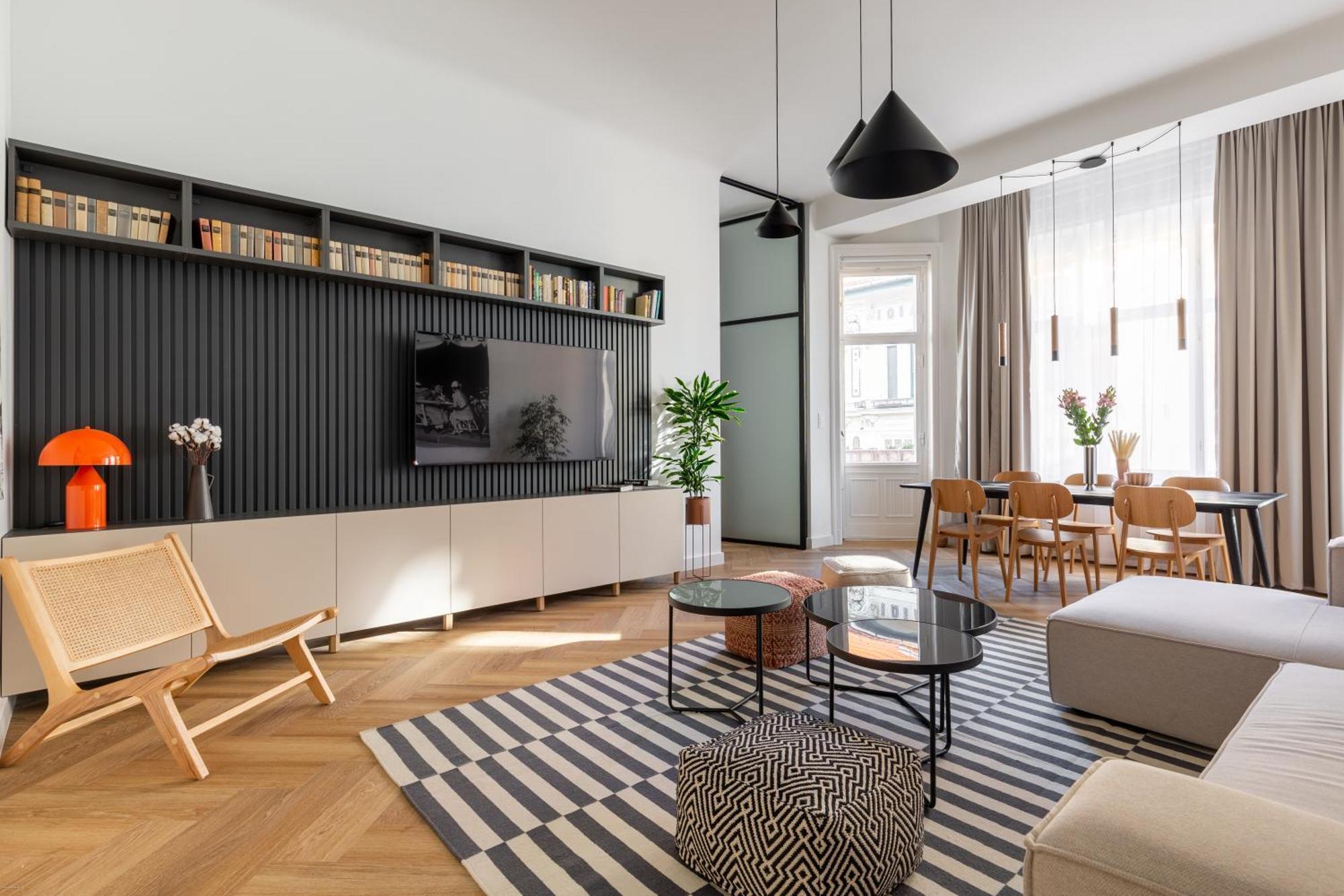 Raday 43 By Stn Apartment *