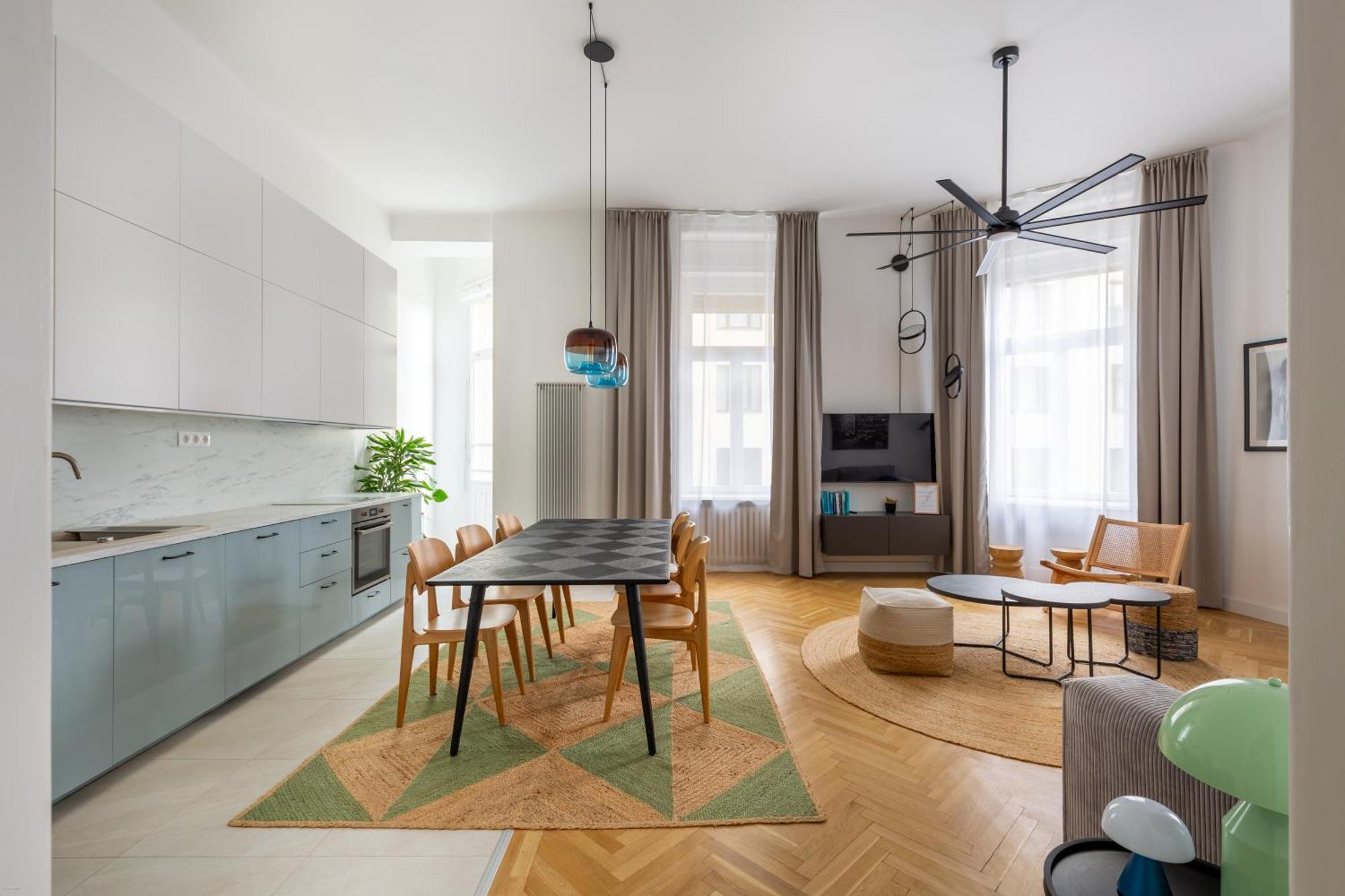 Raday 43 By Stn Apartment